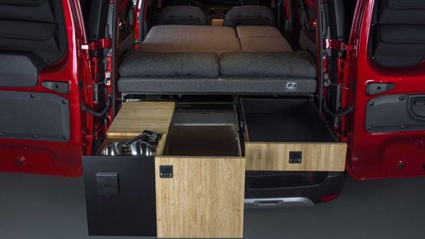 کمپر داچیا داکر با قیمت زیر ۶۰۰ میلیون تومان و امکانات مناسب معرفی شد