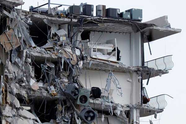 ریزش مجتمع مسکونی در فلوریدا؛ دهها نفر مفقود هستند (فیلم و تصاویر)