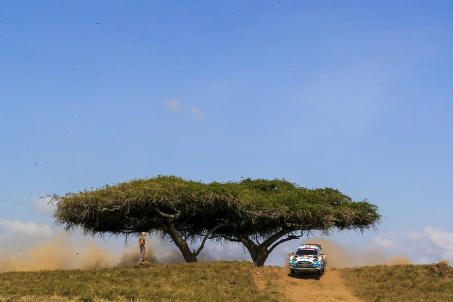 دادگاه جنجالی یک زن / درگیری طرفداران نامزدهای ریاست جمهوری  (گزارش تصویری)