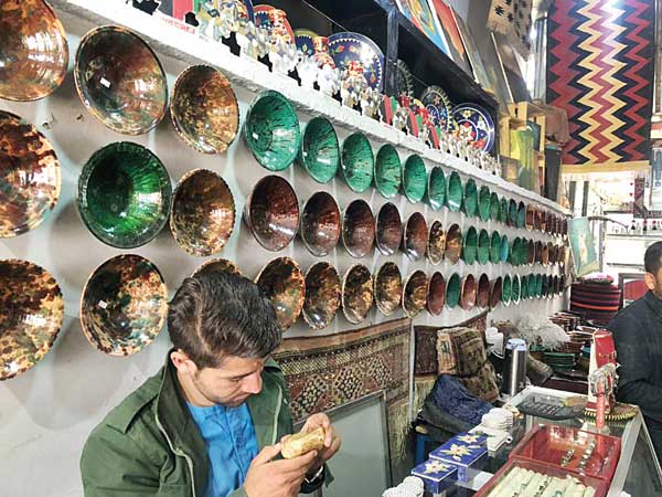 آمر صاحب دِ خانه شویم چای تیار است (+تصاویر) آمر صاحب دِ خانه شویم چای تیار است (+تصاویر)