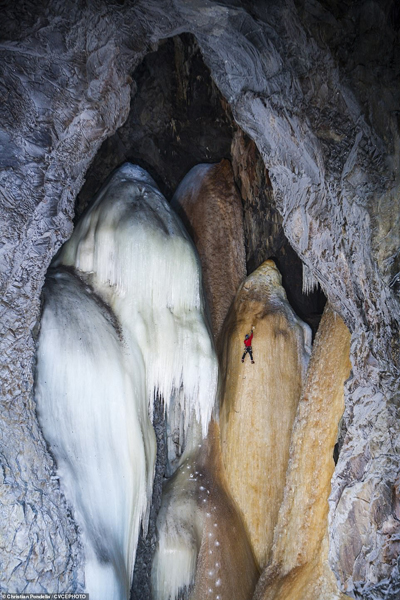 تصاویر خیره کننده و شگفت انگیز از مسابقه عکاسی از کوهنوردی (گزارش تصویری) تصاویر خیره کننده و شگفت انگیز از مسابقه عکاسی از کوهنوردی (گزارش تصویری)