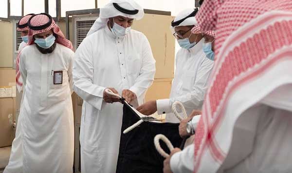 پرده جدید خانه خدا امروز رونمایی شد (+تصاویر)