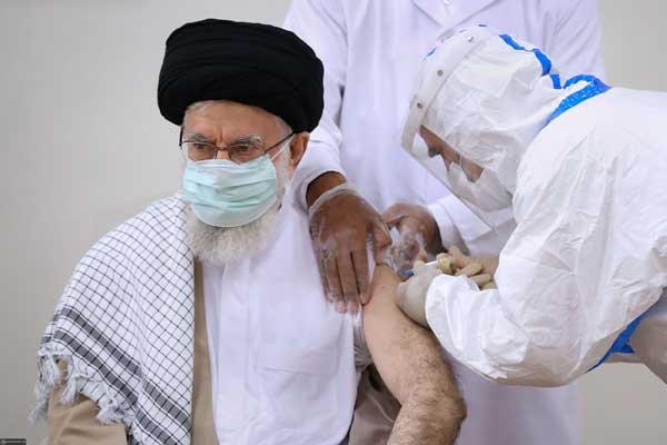 رهبر معظم انقلاب دز دوم واکسن ایرانی کرونا را دریافت کردند