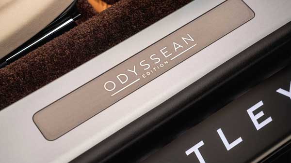 بنتلی فلایینگ اسپور هیبرید اودیسین، اشرافیت پایدار (+عکس)