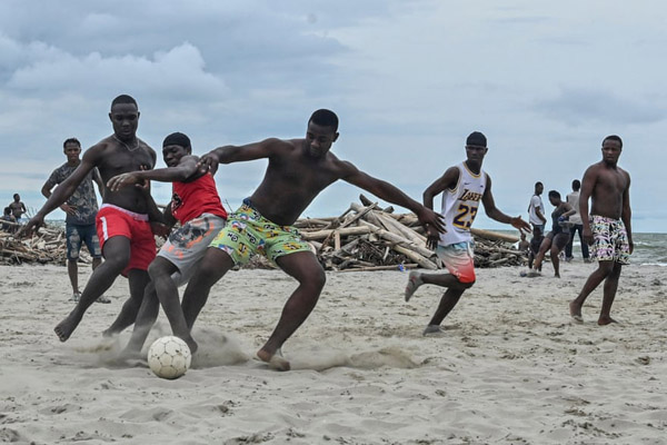 ماجرای هولناک پیدا شدن بیش از 50 جنازه در رودخانه (گزارش تصویری)