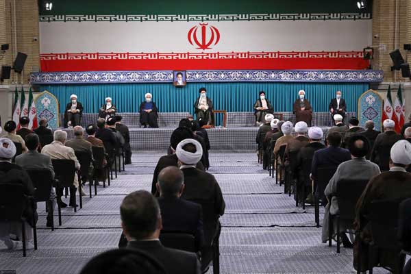 مراسم تنفیذ ریاست جمهوری برگزار شد (+فیلم ) مراسم تنفیذ ریاست جمهوری برگزار شد (+فیلم )