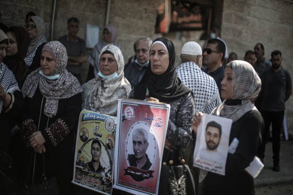 عمو سام هم ضدواکسن شد / کار بسیار خطرناک دو عکاس (تصاویر)