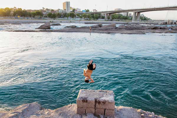 داستـان بی‌ آبی مردمان آبدیده