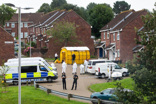 حمله به خانه مهاجران / محل یک جنایت وحشیانه (گزارش تصویری) حمله به خانه مهاجران / محل یک جنایت وحشیانه (گزارش تصویری)