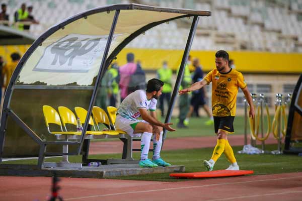 پرسپولیس و سپاهان قهرمان درون و بیرون خانه / قعرنشینی مقتدرانه ماشین سازی