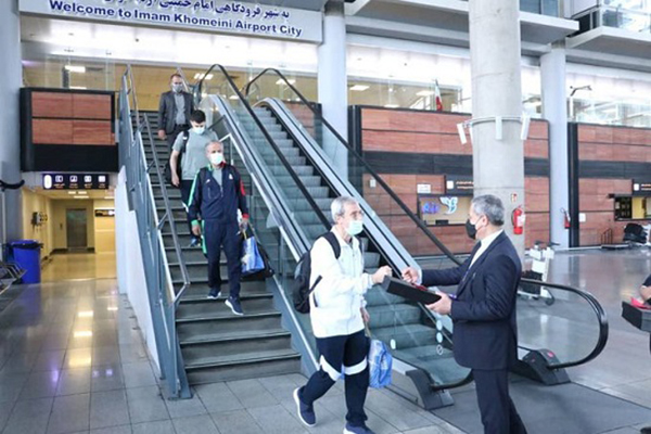 واکنش محسن کیایی به رد ادعایش در مورد ناهید کیانی (+عکس)