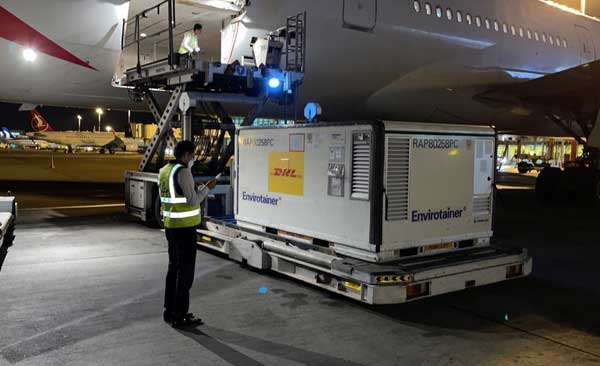 دومین محموله واکسن کرونا از ژاپن رسید (+تصاویر)