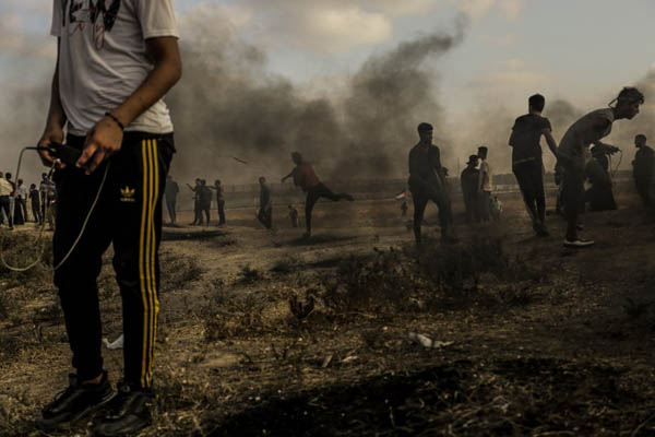 زایمان زن افغان پناهجو در هواپیمای آلمانی (گزارش تصویری) زایمان زن افغان پناهجو در هواپیمای آلمانی (گزارش تصویری)