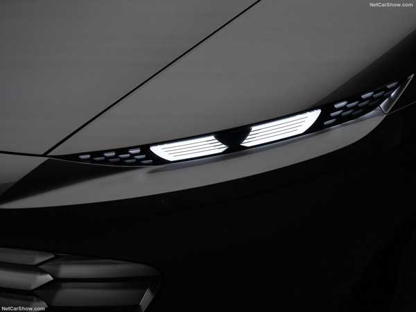 آئودی گرنداسفیر، کانسپت الکتریکی خیره‌کنندهٔ ۷۰۰ اسب بخاری (+تصاویر)