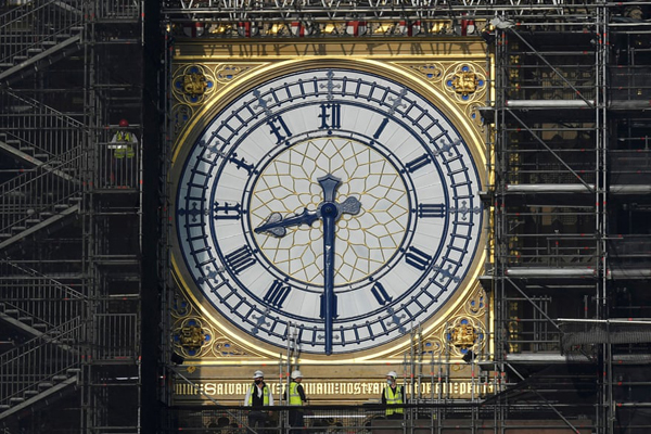 جشن در خیابان های «گینه» / نجات معجزه وار یک کودک (گزارش تصویری)