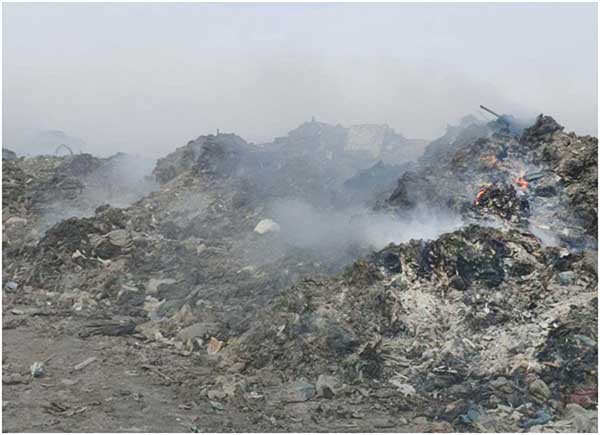 دفع زباله‌ های عفونی خطرناک بیخ گوش کرمانشاه (+عکس)