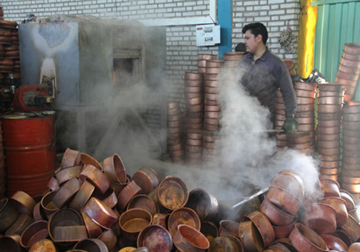 مدیرکل میراث‌فرهنگی، گردشگری و صنایع‌دستی استان زنجان گفت: حمایت از کارگاه‌های کوچک صنایع‌دستی رونق تولید را به همراه دارد.