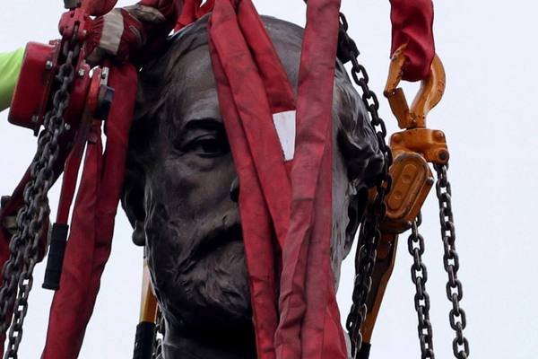 تنهایی یک خرس قطبی غمگین (گزارش تصویری)