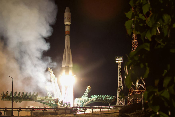 کشتار بی رحمانه و خونین 1500 دلفین (گزارش تصویری)