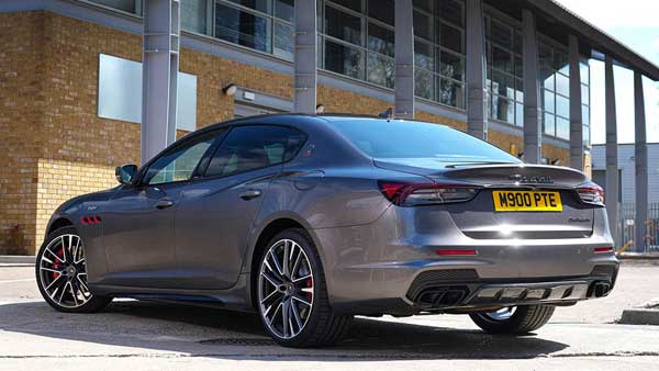 تجربه رانندگی با نیزه سه شاخ ایتالیایی (+عکس)