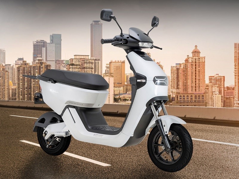 معرفی موتورسیکلت 150 سی‌سی و اسکوتر برقی مدل e-zi از برند کی‌وی