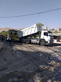 عملیات آسفالت،لکه گیری و روکش آسفالت معابر در حال اجراست