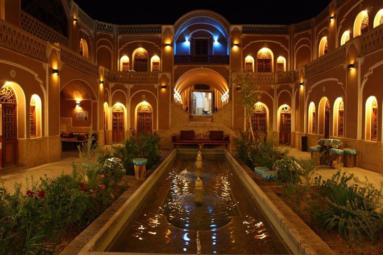 اقامتی با طعم تاریخ در بهترین کاروانسراهای ایران