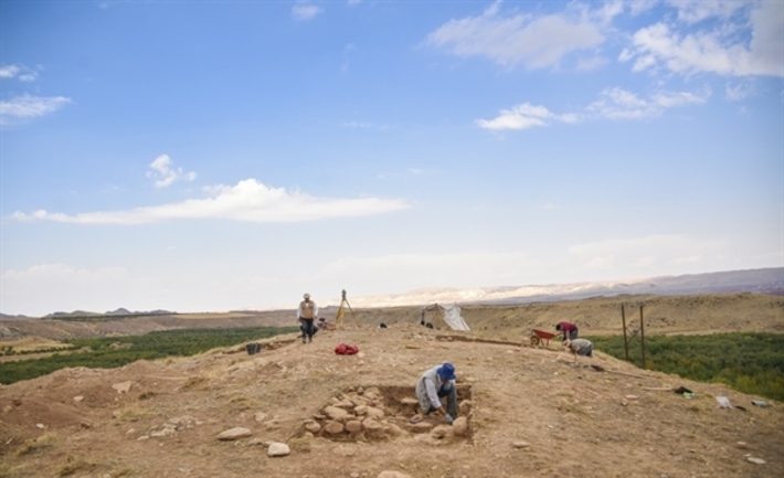 معاون میراث‌فرهنگی استان زنجان گفت: گزارش نهایی گمانه زنی در تپه‌ کوزه‌چی نشان از کشف کوره‌های فلزکاری دوره باستان در استان زنجان است.