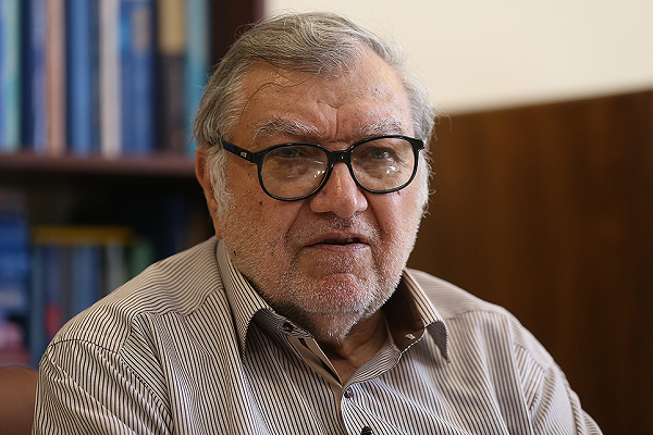 یک انقلاب ناتمام یک انقلاب ناتمام