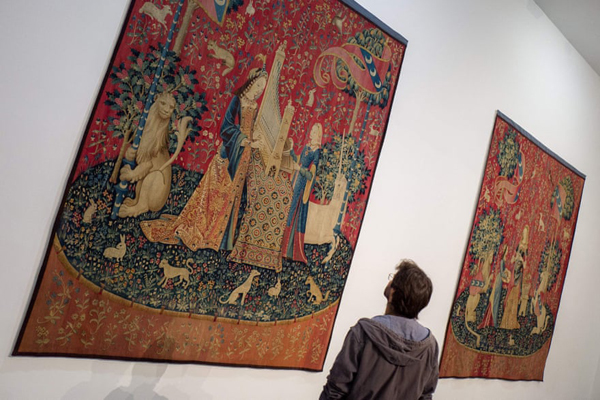 اجازه تیراندازی به زنان عربستان / رژه مردگان در مکزیک (گزارش تصویری) اجازه تیراندازی به زنان عربستان / رژه مردگان در مکزیک (گزارش تصویری)