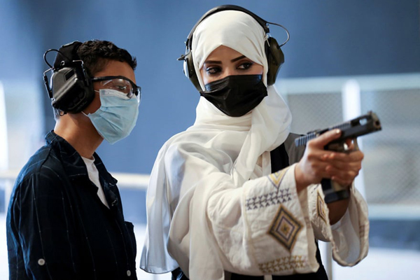 اجازه تیراندازی به زنان عربستان / رژه مردگان در مکزیک (گزارش تصویری) اجازه تیراندازی به زنان عربستان / رژه مردگان در مکزیک (گزارش تصویری)