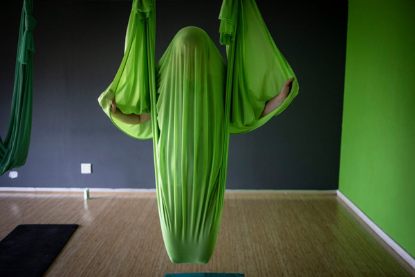 مگر جنگ شده؟ / هجوم کارگران به معدن طلا (گزارش تصویری) مگر جنگ شده؟ / هجوم کارگران به معدن طلا (گزارش تصویری)