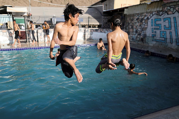 انهدام 40 هزار اسلحه / اسب های میلیون دلاری (گزارش تصویری) انهدام 40 هزار اسلحه / اسب های میلیون دلاری (گزارش تصویری)