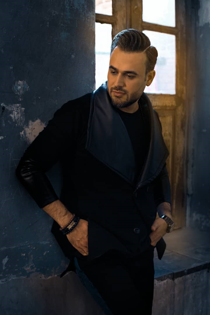 پیربد  ، هنرمندی دوست داشتنی ، خواننده ای حرفه ای