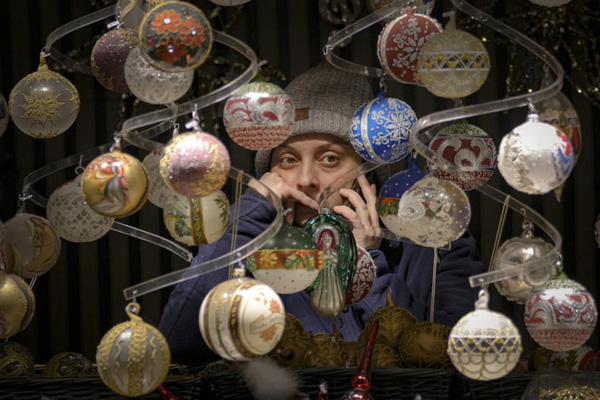 رژه مرگ / فیل در جاده (گزارش تصویری)