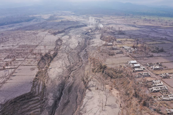 آتش 6 هزار هکتار جنگل را بلعید / رودخانه ای که خاکستر شد (گزارش تصویری)  آتش 6 هزار هکتار جنگل را بلعید / رودخانه ای که خاکستر شد (گزارش تصویری)