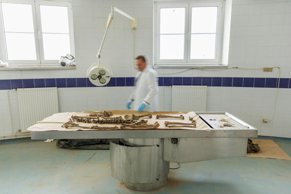 فاجعه در تصادف تریلی حامل مهاجران / وضعیت اسف بار مردم این جزیره ( گزارش تصویری) فاجعه در تصادف تریلی حامل مهاجران / وضعیت اسف بار مردم این جزیره ( گزارش تصویری)