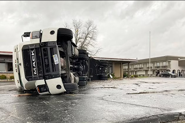 طولانی ترین طوفان تاریخ آمریکا جان 100 نفر را گرفت (گزارش تصویری)