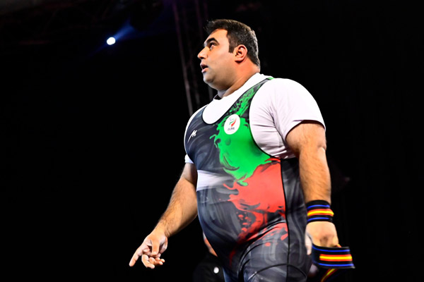 روزها کشاورزی می کنم؛ عصرها تمرین