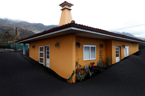 جنجال مرگ همسر یک دیکتاتور / چهره وحشت زده کودک مهاجر (گزارش تصویری)