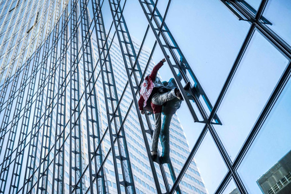 خروش مردم مجمع الجزایر گادولوپ / اتوبوس مرگ (گزارش تصویری) خروش مردم مجمع الجزایر گادولوپ / اتوبوس مرگ (گزارش تصویری)