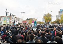 تحصن و تجمع اهالی شهرکرد مقابل استانداری چهار محال و بختیاری