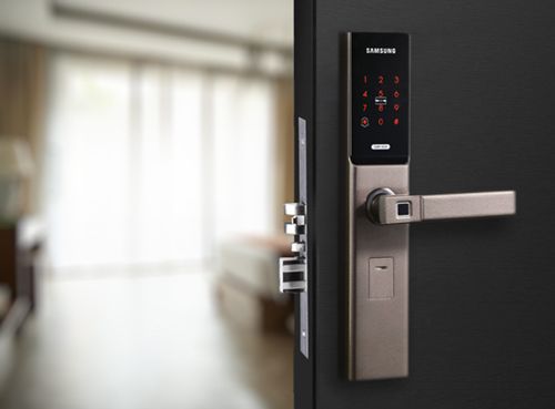 نقش قفل دیجیتال درب در زندگی امروز