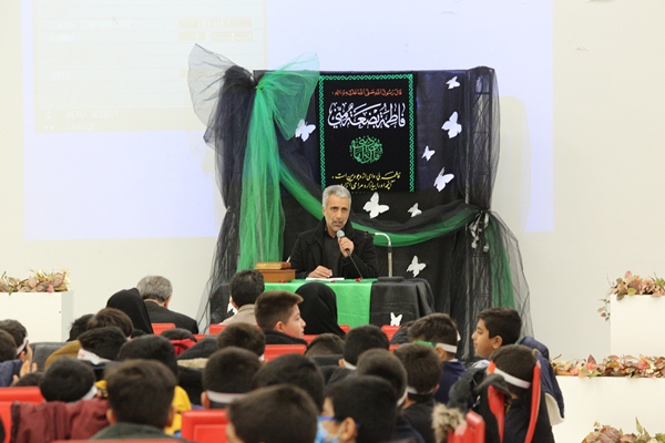 اقامه عزای حضرت زهرای اطهر سلام الله علیها توسط نوگلان فاطمی دانش آموزان بهار دانش