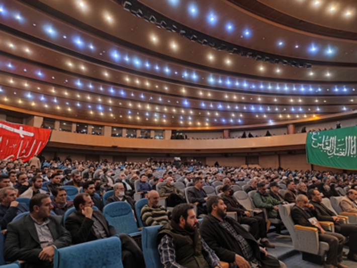 بزرگداشت سومین سالگرد شهادت شهید حاج قاسم سلیمانی با حضور اقشار مختلف مردم روز 13 دی ماه در سالن همایش شهیدان نژاد فلاح کرج برگزار شد.