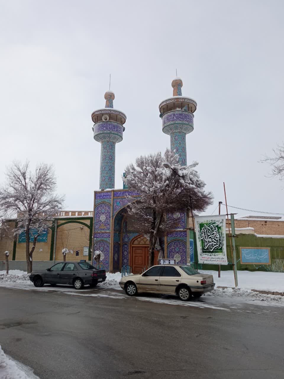 مسجد حاج کرامت نگینی زیبا و در خشان در شهرستان بروجن مسجد حاج کرامت نگینی زیبا و در خشان در شهرستان بروجن