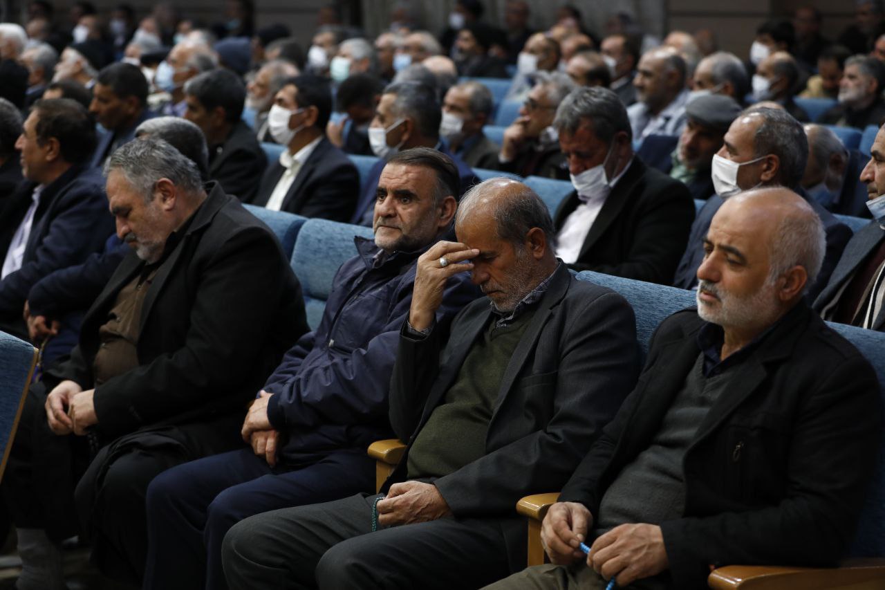 دولت براي حل مشکلات مردم مصمم است و در اين راستا تمام توان خود را به‌کار گرفته است