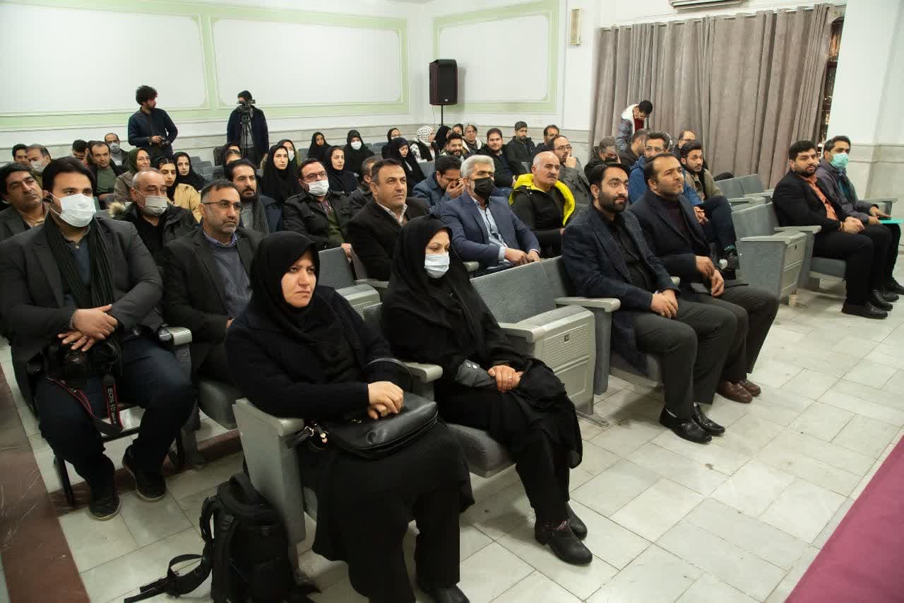 برگزاری پانردهمین جشنواره هنرهای تجسمی فجر در نگار خانه اداره کل فرهنگ و ارشاد اسلامی استان چهار محال و بختیاری