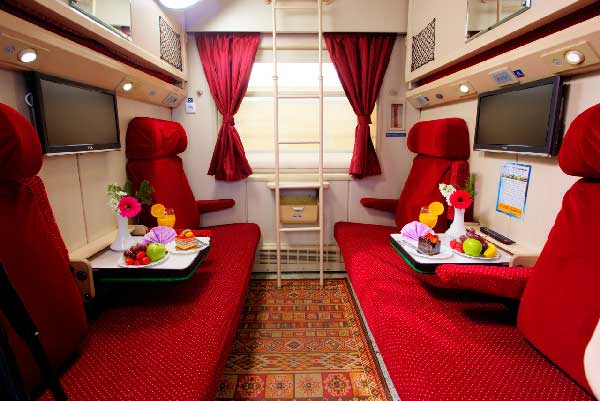 قطار فدک و رجا چه تفاوتی با هم دارند؟