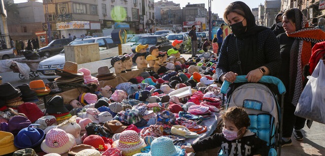 با دستفروشان خیابان نادری اهواز چه باید کرد؟